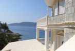 8. Купить дом в Греции.